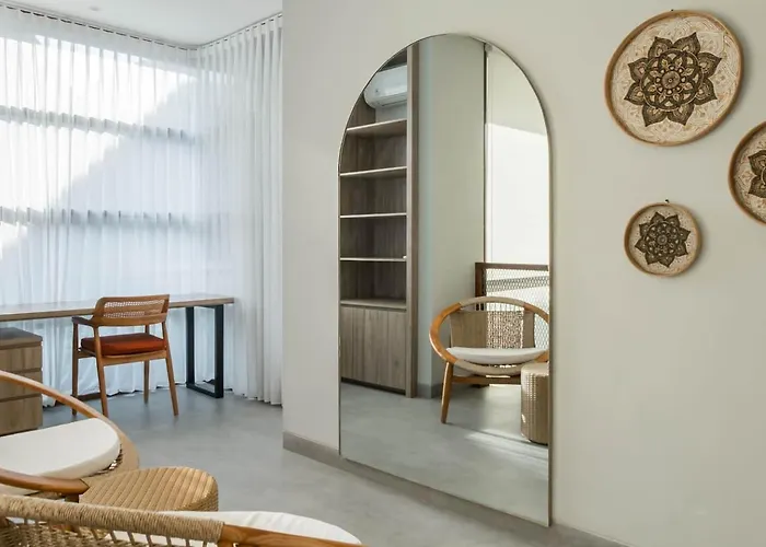 Villa Solaris By Tasvan *